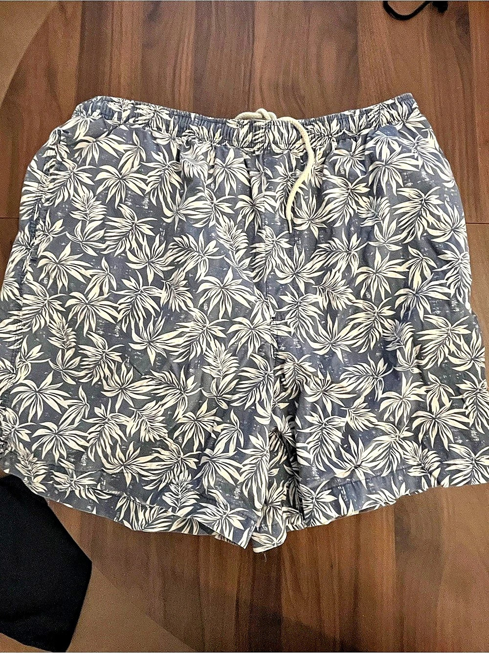 Roundtree and Yorke Men's Swim Trunks Size Large